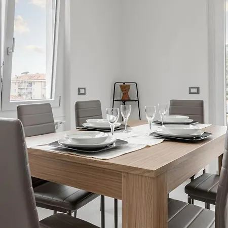 H11 Casa Mare Smeraldo Parcheggio 아파트