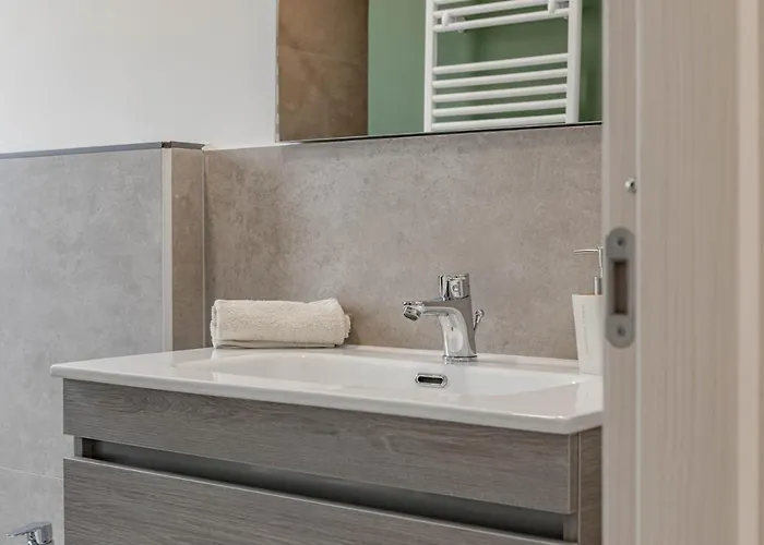 H11 Casa Mare Smeraldo Parcheggio 아파트